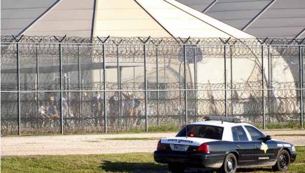 特朗普政府令下私人监狱公司营利潜力大增